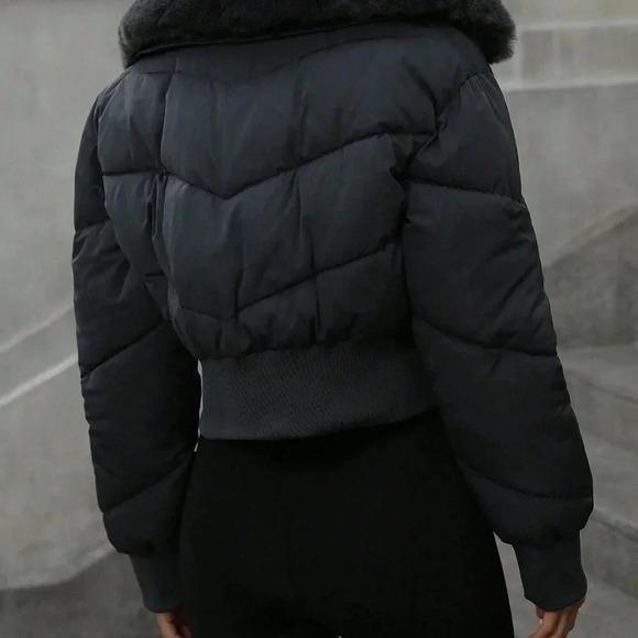 Dark Grey Chic Women's Cropped Collar Gathered Waist Faux Fur Trim Bomber Jacket - Picture 2 of 6